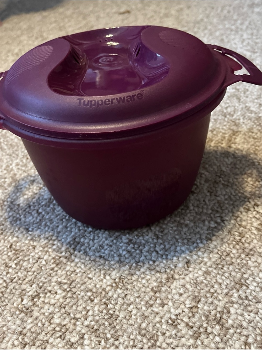 Tupperware Deep Purple Microwave rice cooker 2.2 L w/ Lid